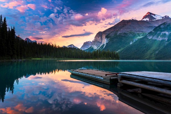 9-Day Spectacular Canadian Rockies Tour from Vancouver: Victoria, Jasper and Banff | 1 Country and 4 Cities | 8 Breakfasts, 2 Lunches, 2 Dinners