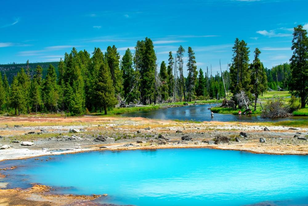 10-Day Western Frontiers Tour from Las Vegas to Denver: Yellowstone National Park, Grand Teton National Park and Bryce Canyon | 1 Country and 14 Cities | 9 Breakfasts, 1 Lunch, 4 Dinners