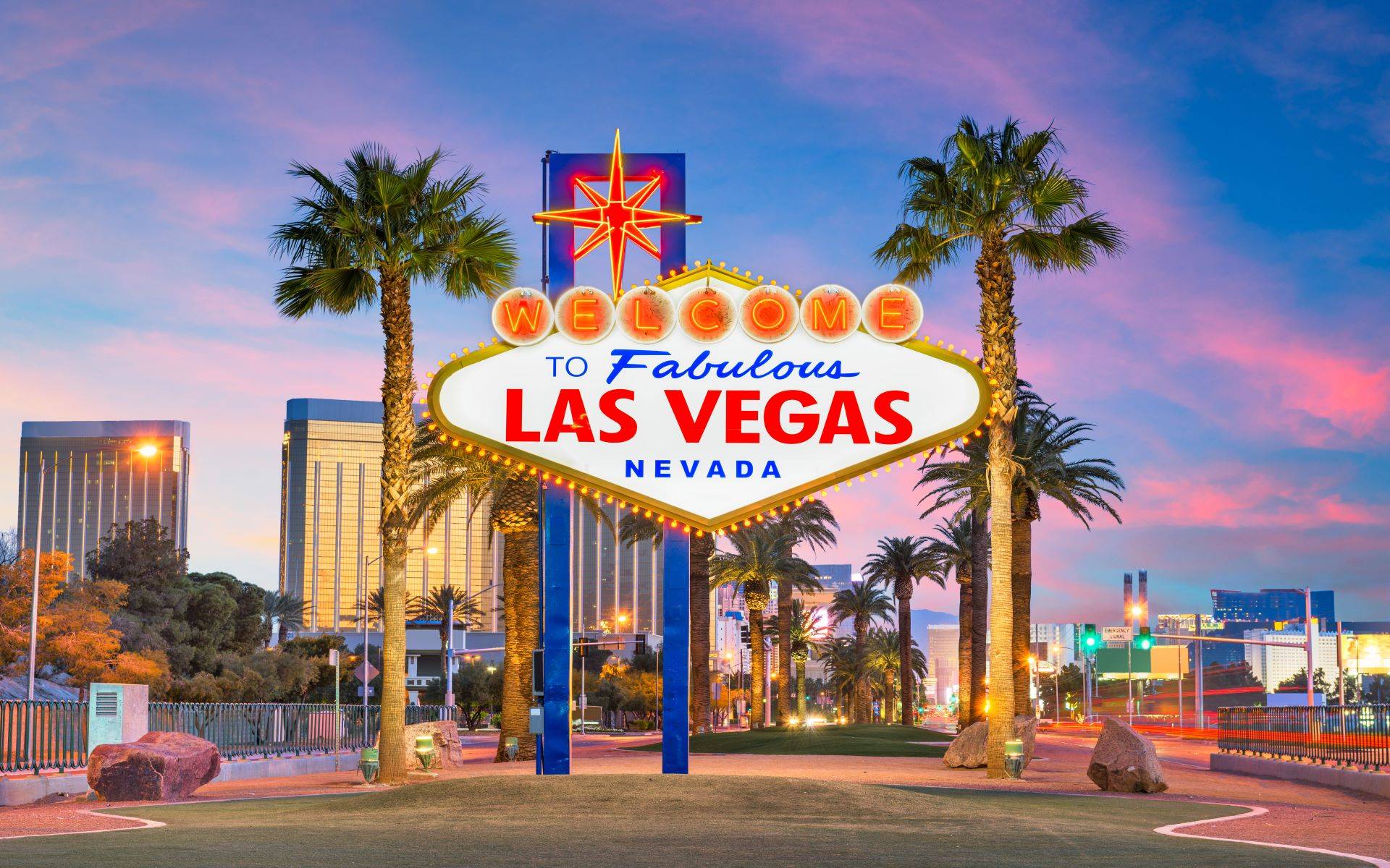 4-Day Western Classics Tour from Los angeles: Grand Canyon National Park, the Bright Angel View Point, Mather Point and Hoover Dam | Ticket Admission Included | Breakfast Included