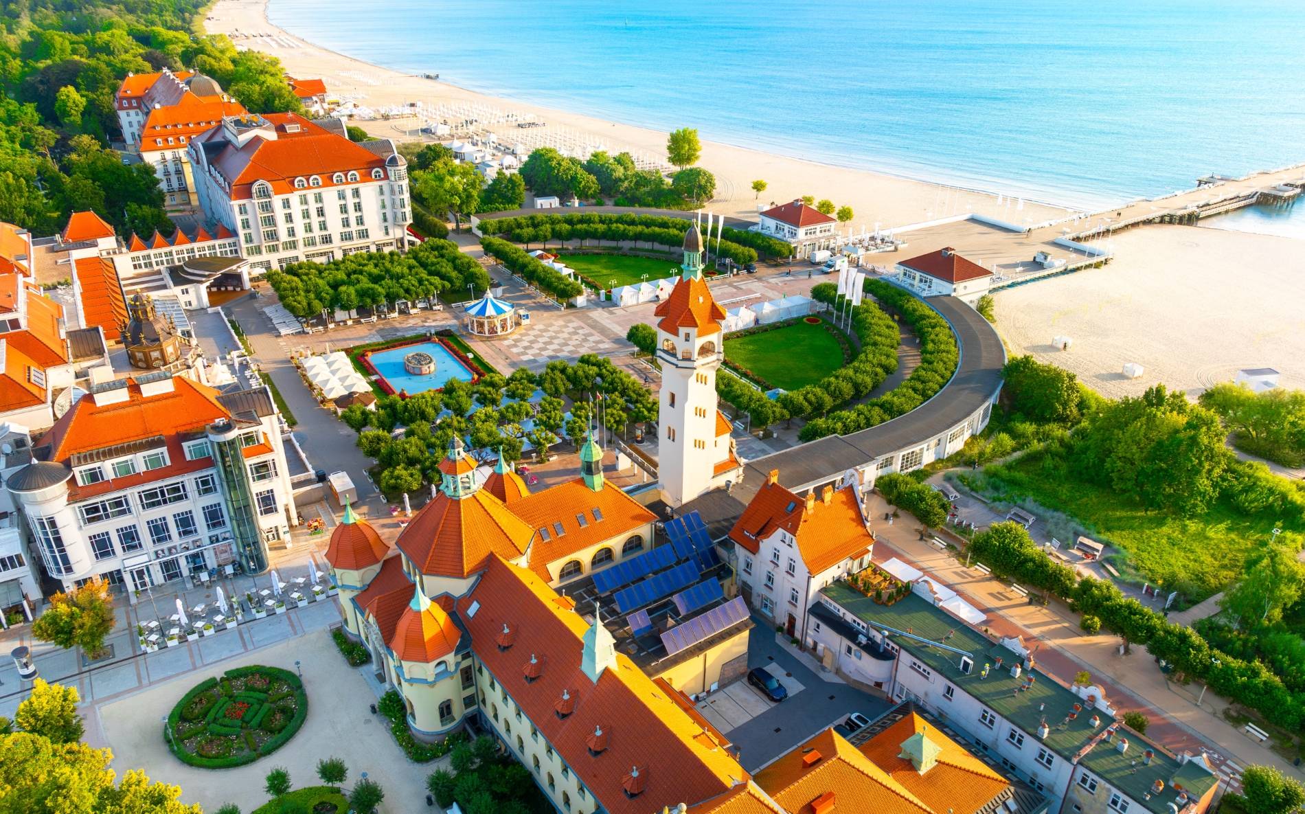 7-Day Heading North End Stockholm Tour from Warsaw: Malbork, Gdansk and Sopot | Ticket Admission Included | Hotel Breakfasts Included