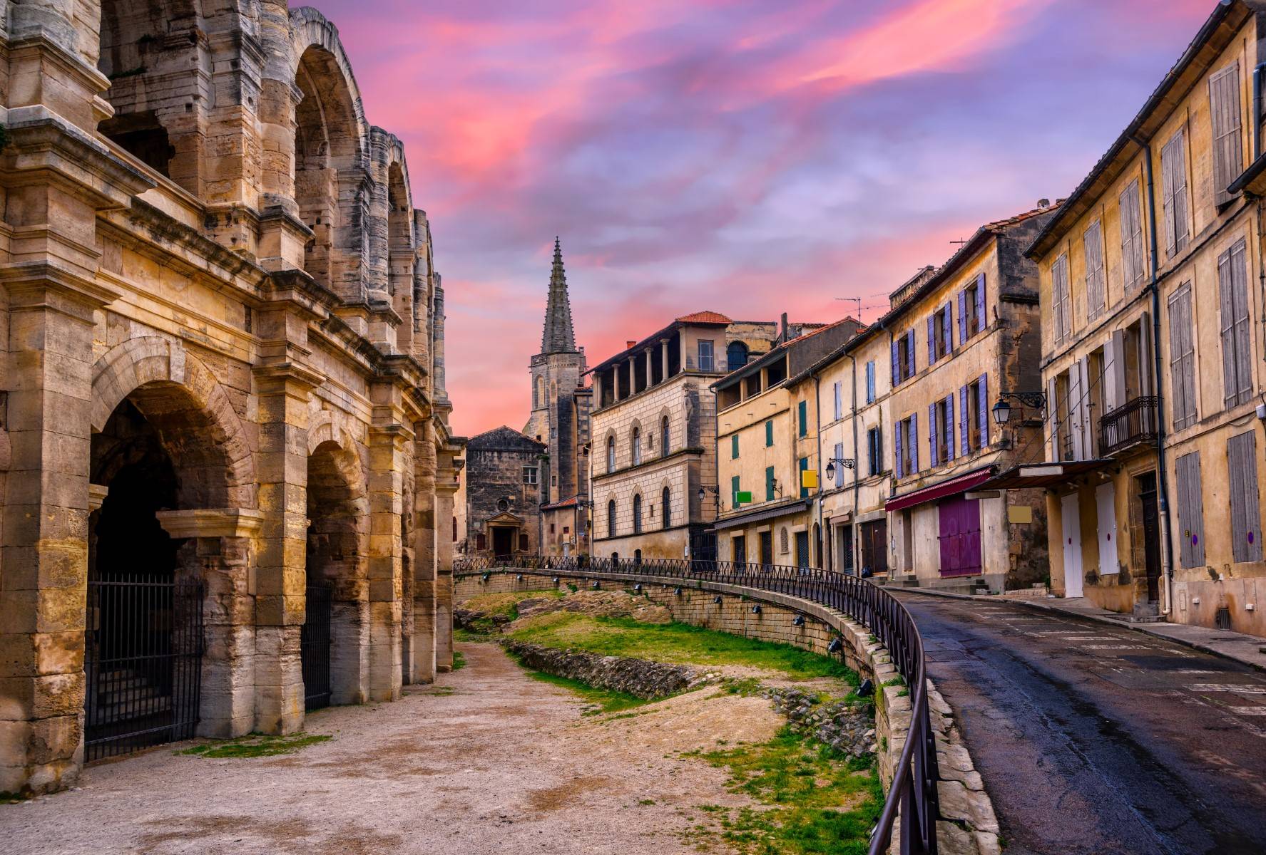 7-Day Cote d Azur, Burgundy, Alsace and Black Forest Tour from Marseille: Avignon, Strasbourg, Frankfurt, Luxembourg, Reims and Paris | Ticket Admission Included | Hotel Breakfasts Included