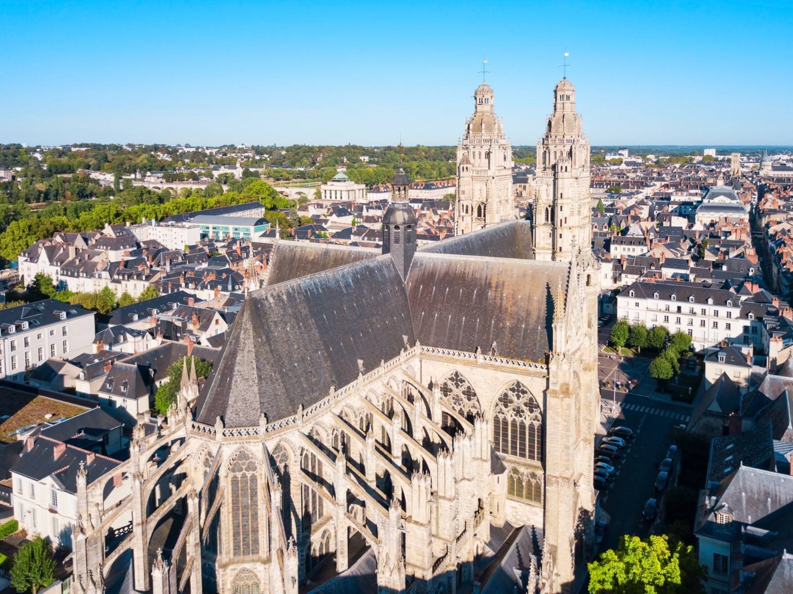 8-Day Dreaming of France and Alsace Tour from Paris: Tours, Bordeaux, Lourdes, Marseille, Avignon, Lyon, Dijon and Strasbourg | Ticket Admission Included | Hotel Breakfasts Included