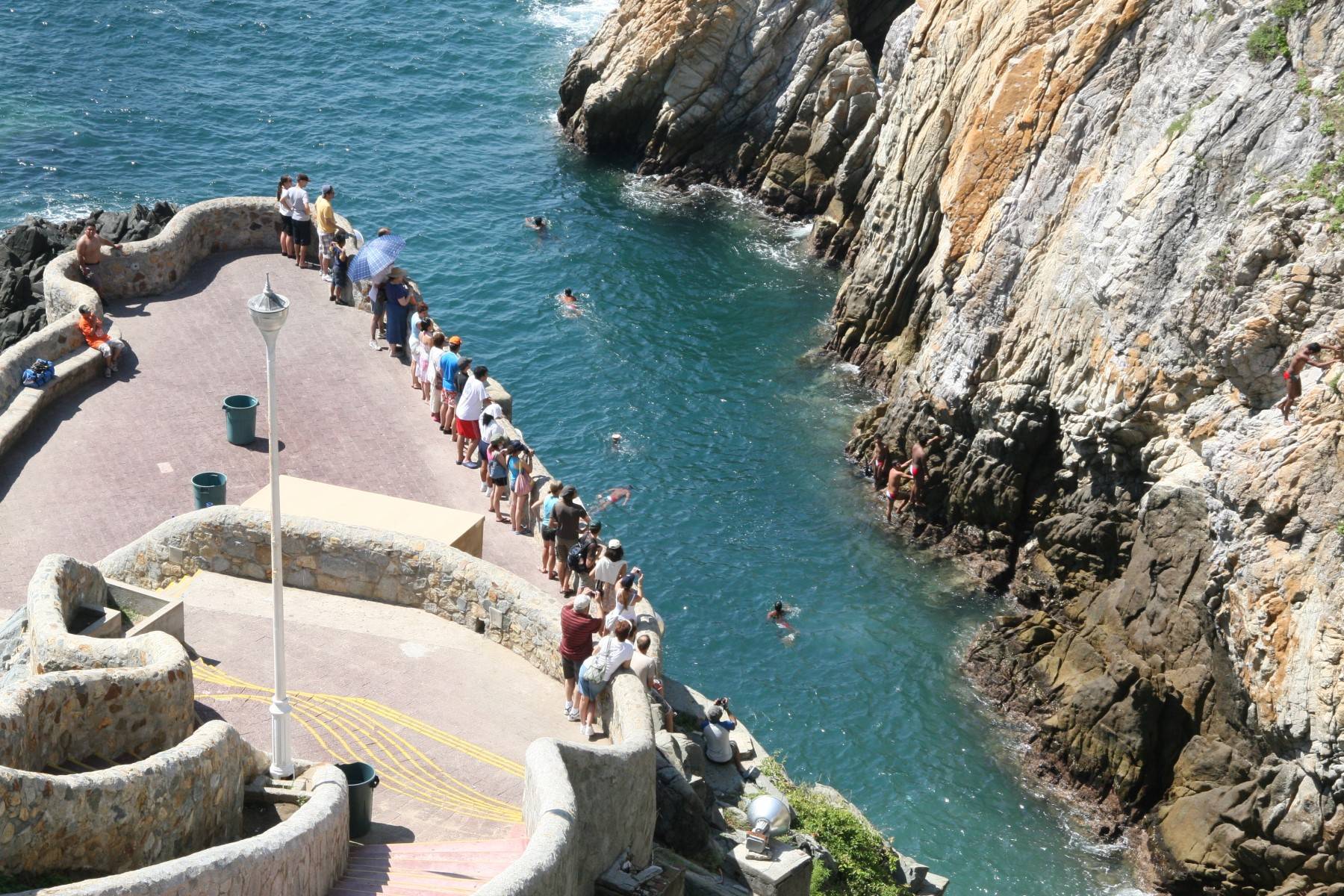 8-Day Mexico Tour: Cuernavaca, Taxco, Acapulco, La Fortaleza, Lake Pátzcuaro, Cuitzeo del Porvenir | Free Airport Pick-up