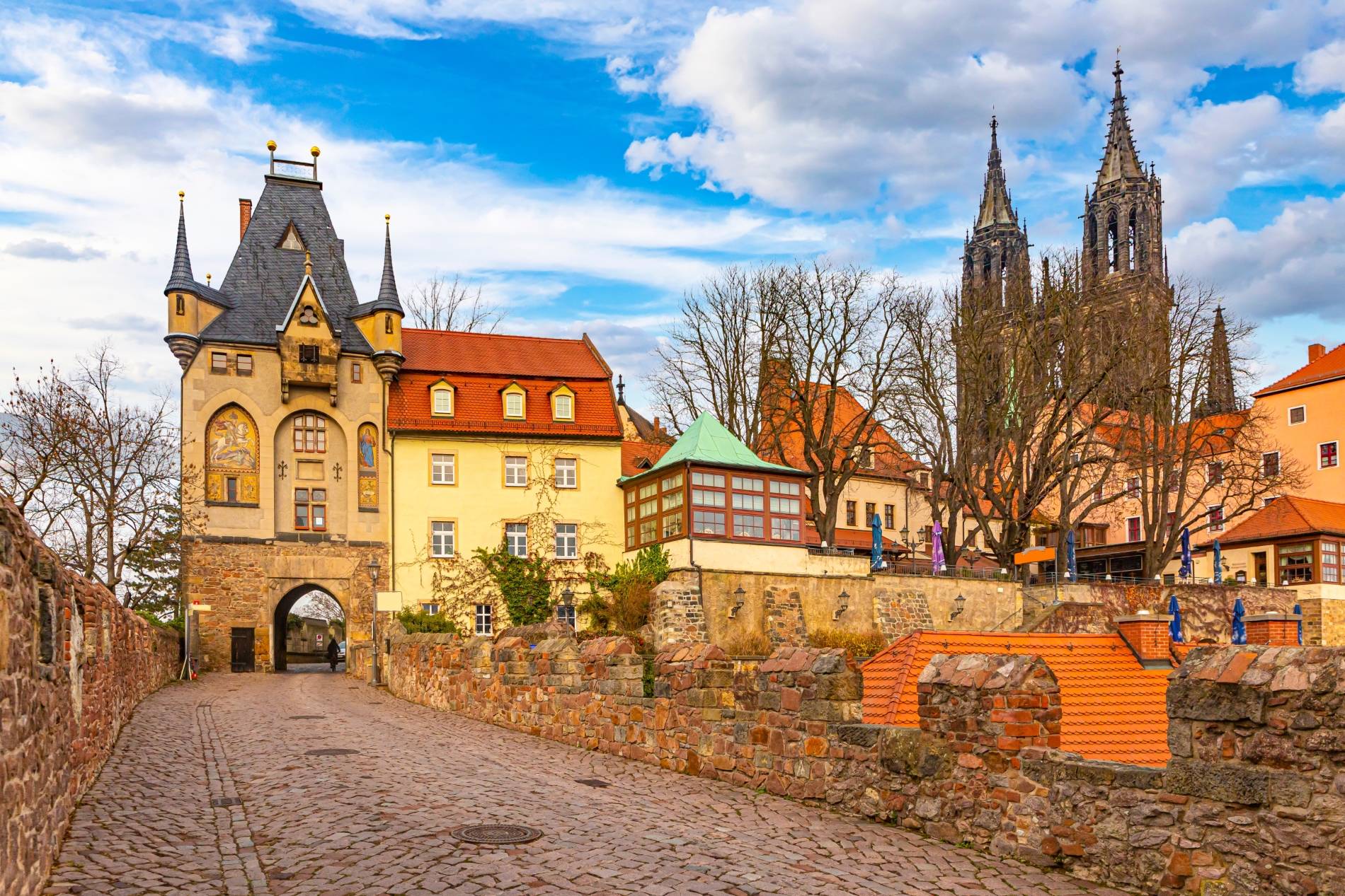 8-Day Culturally Immersive Germany Heart Tour from Frankfurt to Berlin: Dortmund, Hannover, Eisenach, and Leipzig｜1 Dinner Included
