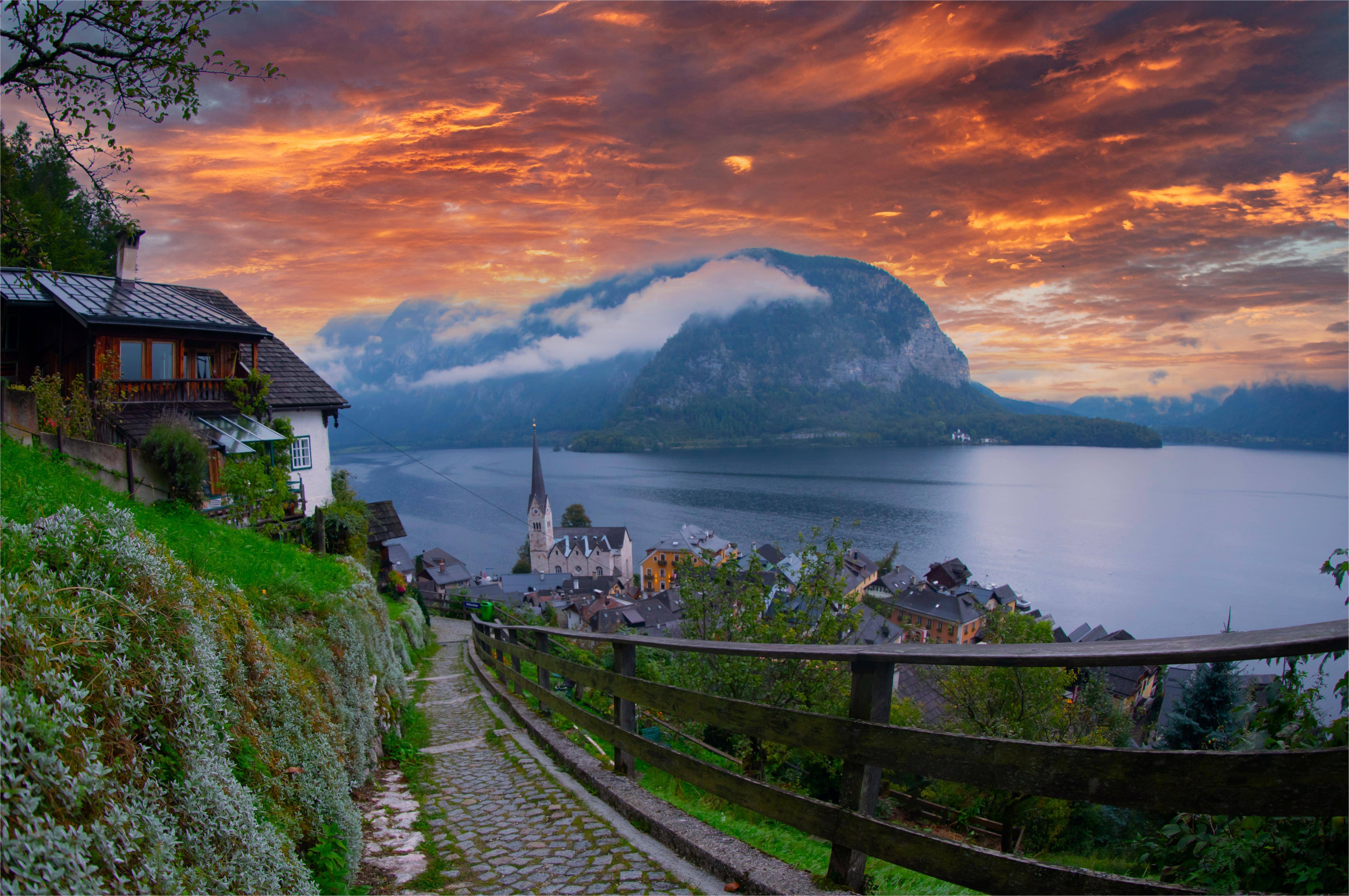12-Day Western & Eastern Europe Grand Tour from Paris: France, Luxembourg, Germany, Hungary, Austria, Switzerland, Netherlands & Belgium