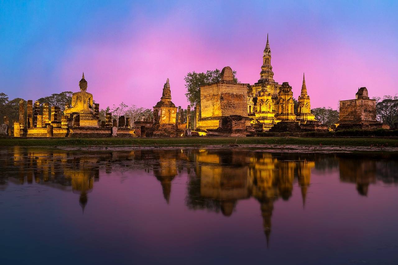 12-Day Highlights of Thailand Tour from Bangkok: Kanchanaburi, Chiang Mai and Phuket | Private Tour | 14 Meals Included