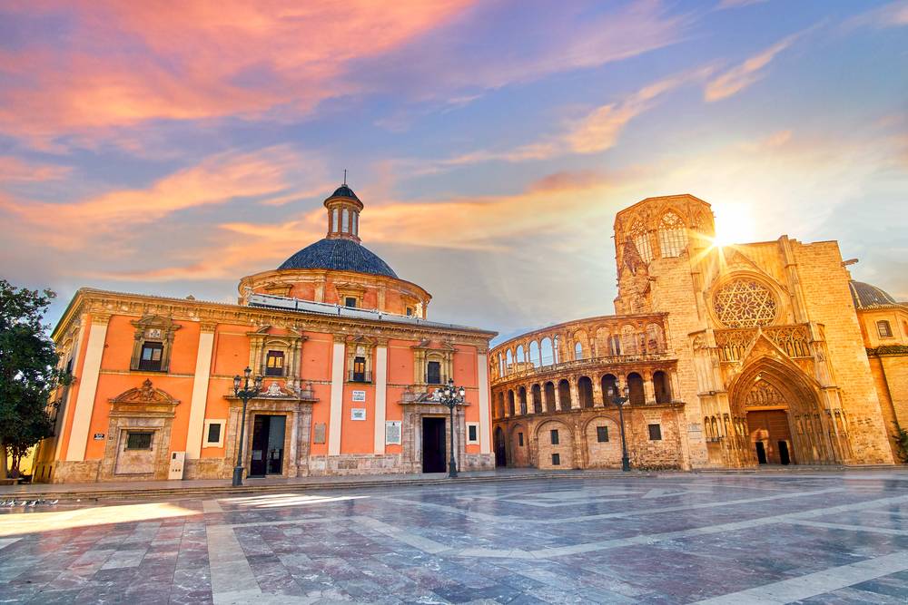 4-Day Spanish Delights Tour from Barcelona: Valencia, Alicante, Granada, Seville, Lisbon | Hotel  Breakfasts Included
