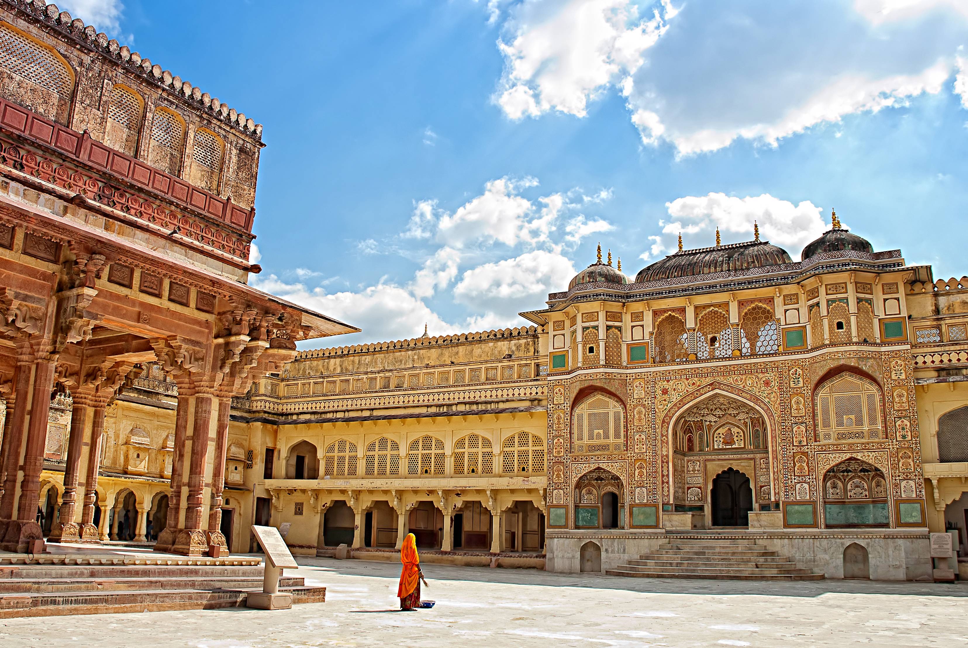 11-Day Indian Taj Mahal and Wildlife Group Tour from New Delhi: Jaipur, Jodhpur and Udaipur丨Ranthambore National Park, Tiger Safari and Royal Stays 