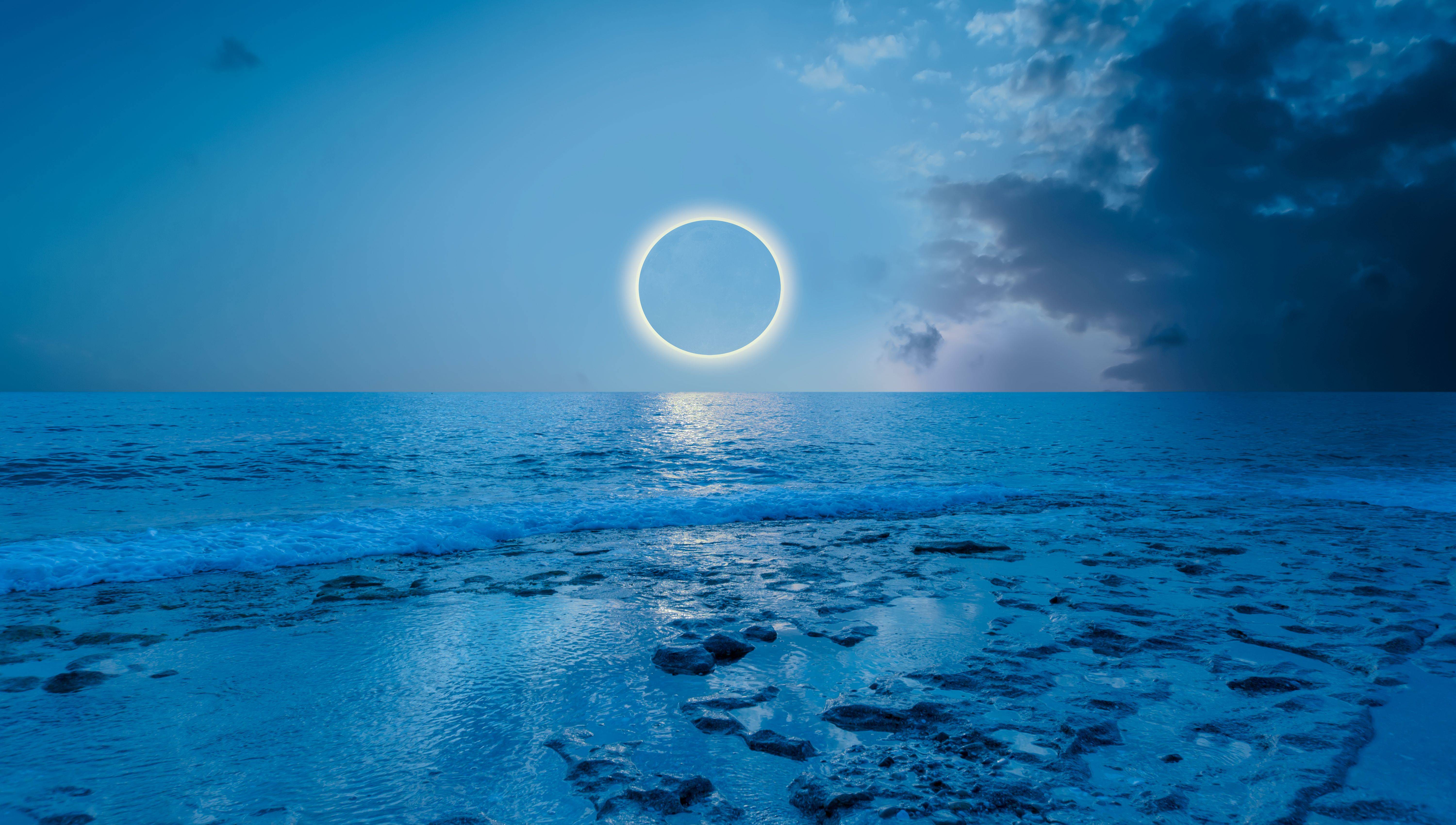 Solar Eclipse 2026 | 5-Day Iceland and Solar Eclipse Adventure from Reykjavík: Blue Lagoon, Golden Circle and Gullfoss