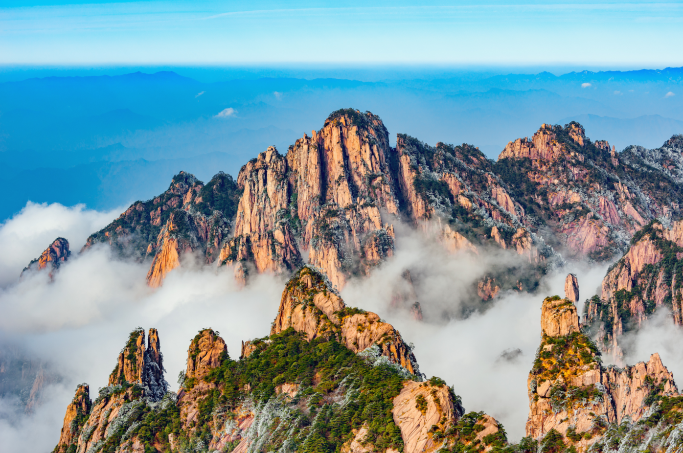 3-Day Huangshan City and Mountain Hiking Leisure Tour: Hu Kaiwen Ink-Stick Factory, West Sea Grand Canyon, Lion Peak and Beginning-to-Believe Peak