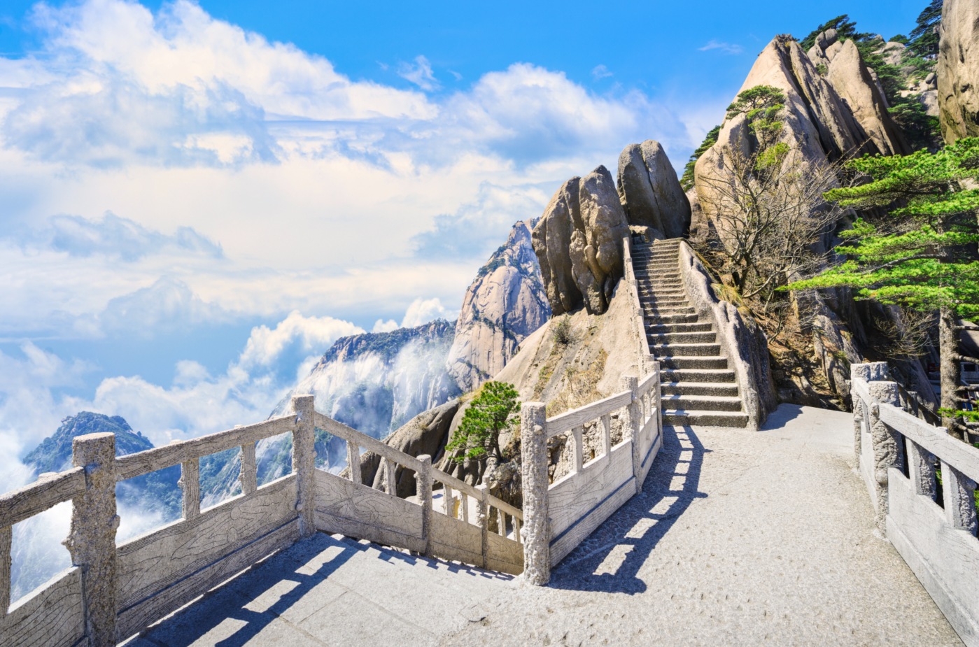 3-Day Huangshan Essential Private Tour with Hongcun Village: Tunxi Ancient Street, Hu Kaiwen Ink-stick Factory, Mount Huangshan and Moon Lake