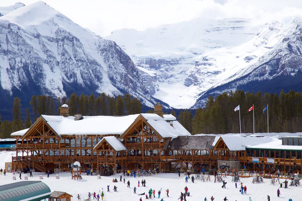 4-Day Banff Ski Resort Free & Easy Tour: Banff Town, Upper Hot Springs | Complimentary Banff National Park Day Tour