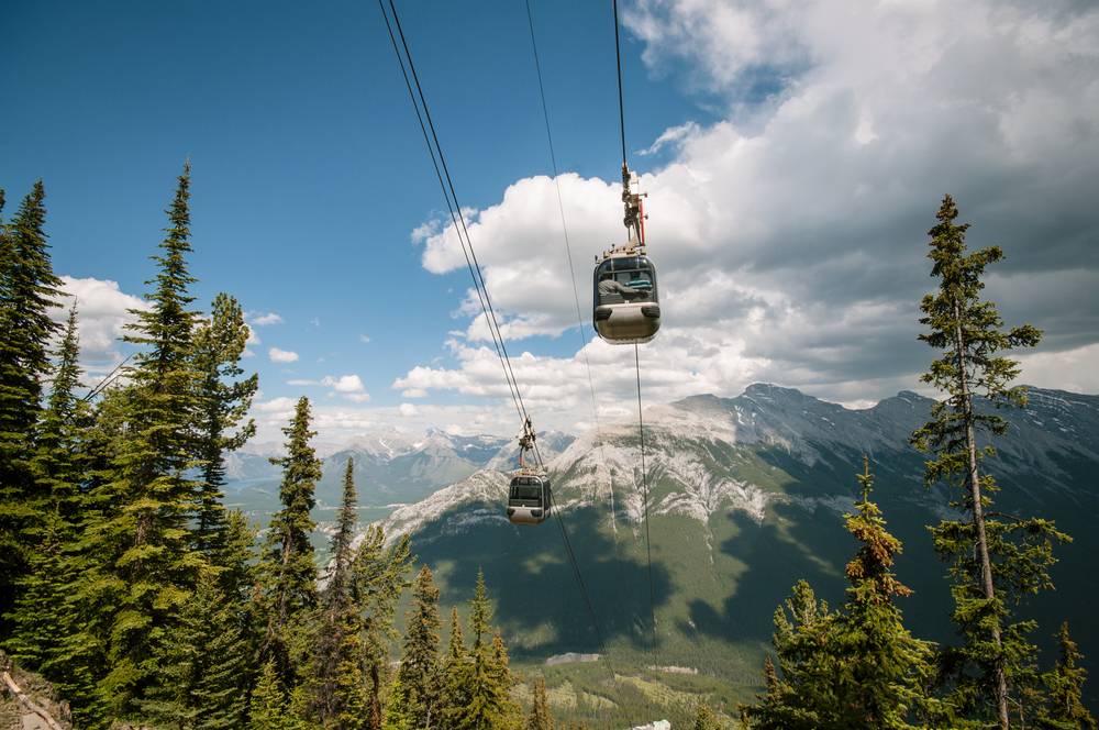 3-Day Fairmont Banff Luxury Tour from Calgary: Johnston Canyon Upper Falls, Banff Gondola, Icefield Parkway, Two Jack Lake | Stay at Fairmont Banff Springs & Glacier Lakes
