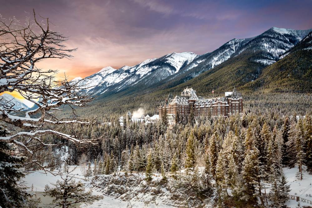 6-Day Fairmont Rockies Luxury Tour from Calgary: Lake Louise, Lake Minnewanka, Marble Canyon, Banff Gondola, Royal Tyrrell Museum