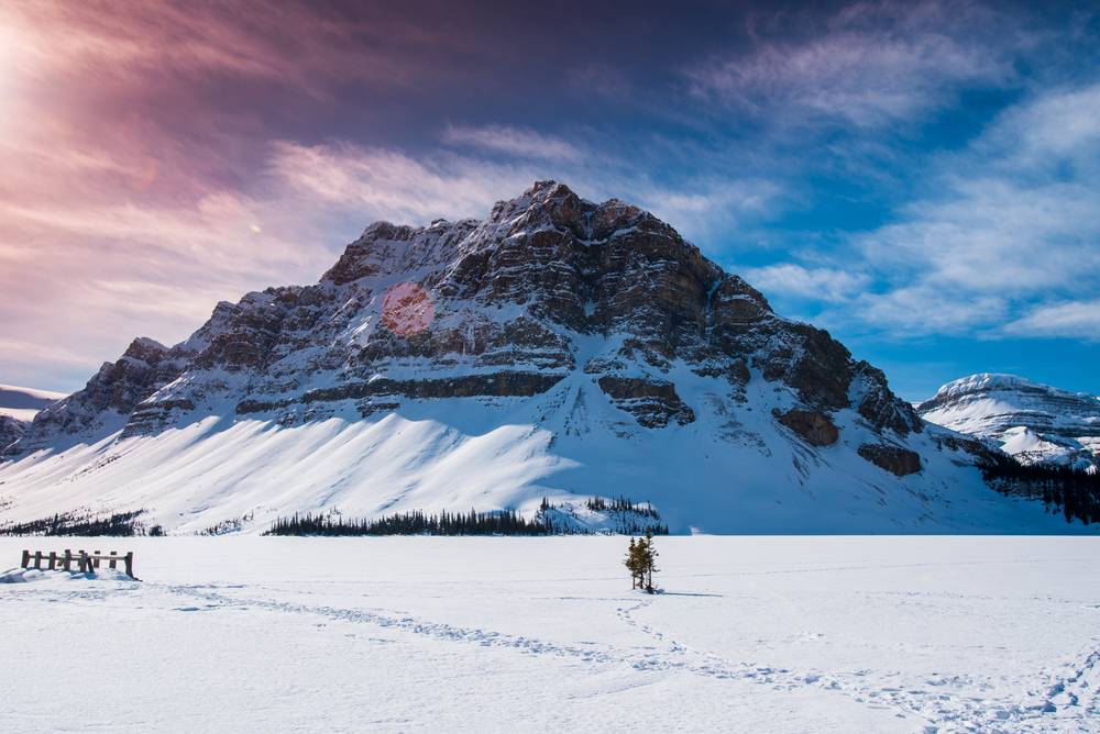 4-Day Fairmont Rockies Luxury Tour from Calgary: Bow Lake, Peyto Lake, Lake Minnewanka, Two Jack Lake, Lake Louise | Free Ski Day at Lake Louise & Scenic Icefields Parkway Drive