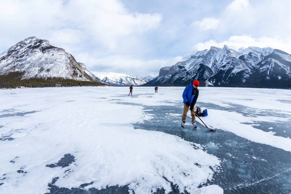 5-Day Canadian Rockies Adventure Tour from Calgary: Yoho National Park, Lake Louise, Banff Gondola | Fully English-Speaking Guide Service