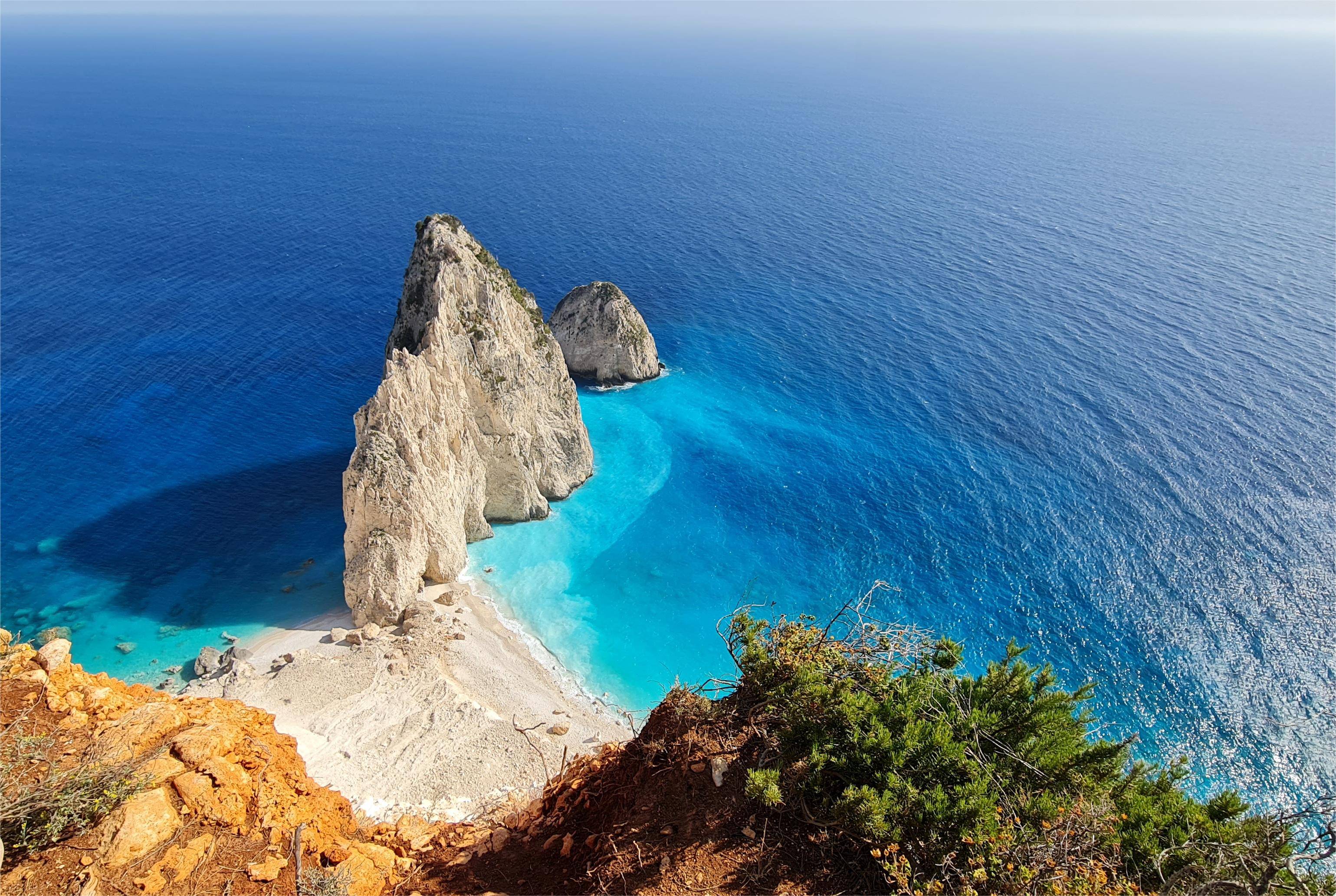 9-Day Athens, Zakynthos & Santorini Luxury Tour - Exclusive Family & Group Experience