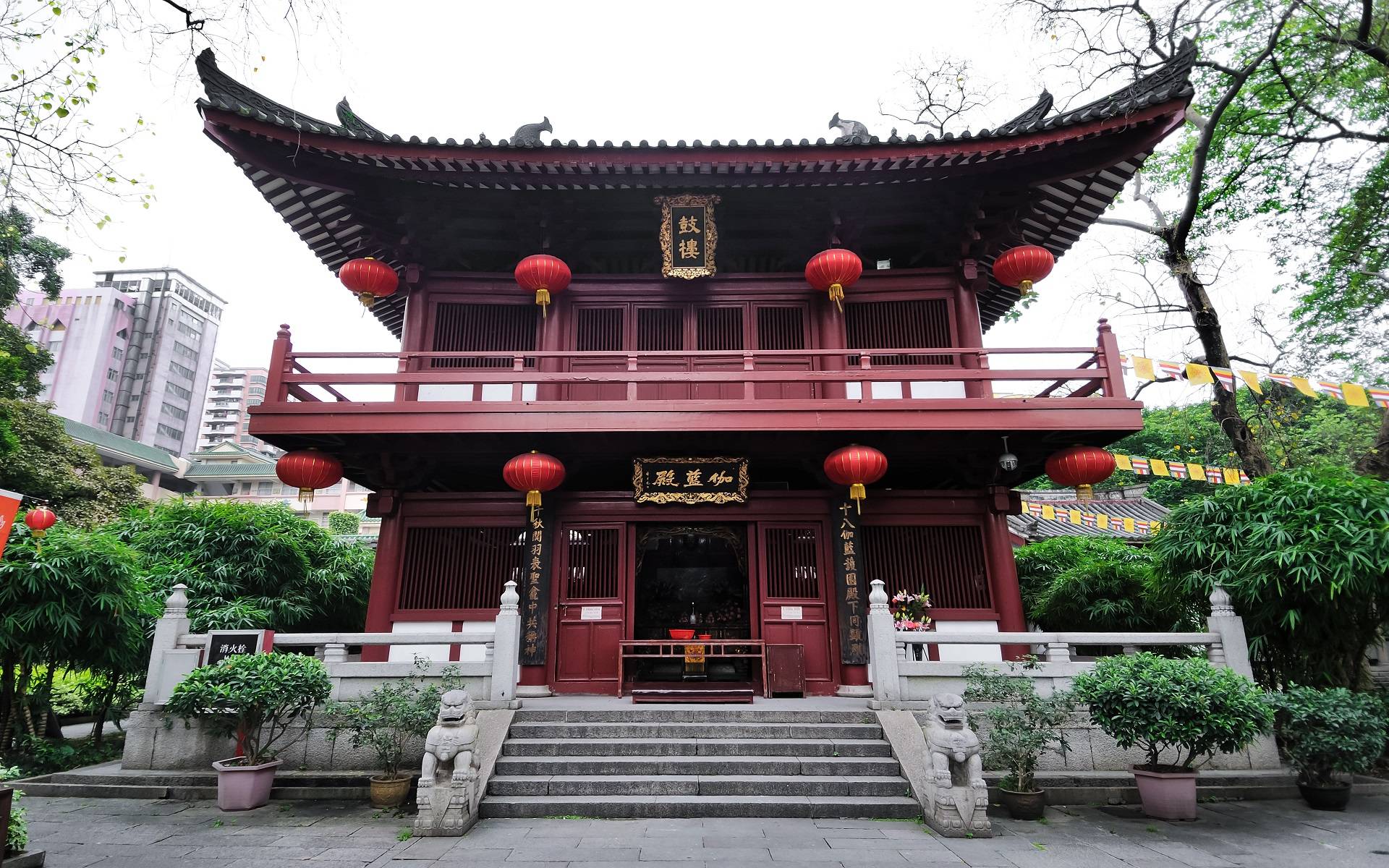 12-Day Discover China end Guangzhou Tour from Shanghai: Luoyang, Chengdu, Xian, Guilin & Yangshuo | The Bund,Yuyuan Garden, White Horse Monastery