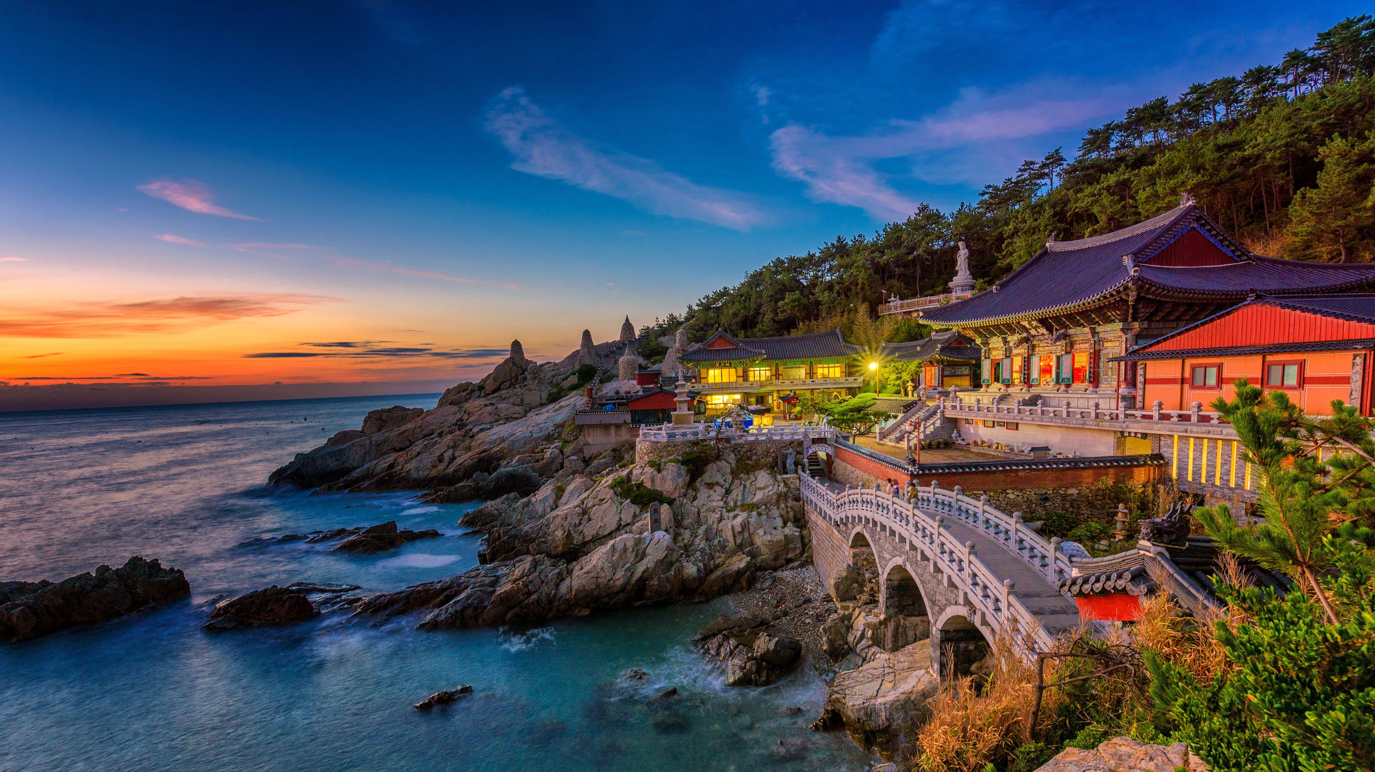 10-Day South Korea Adventure Tour from Seoul: Jeonju, Gyeongju and Busan | Gyeongbokgung Palace | Hanok Village | Temple Stay