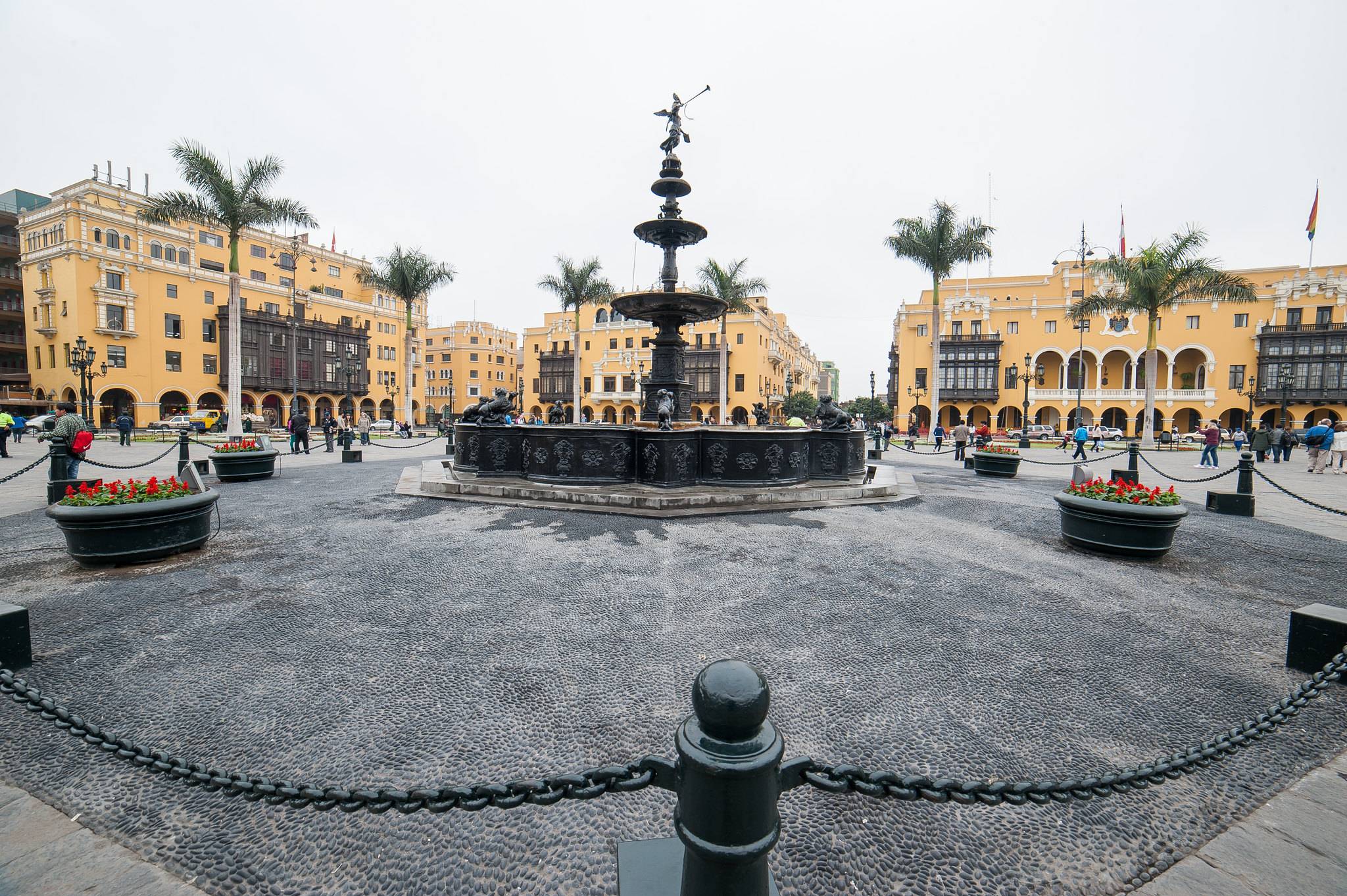 4-Day Cusco Tour from Lima: Machu Picchu, Plaza de Armas, San Cristobal Square, Qorikancha Temple