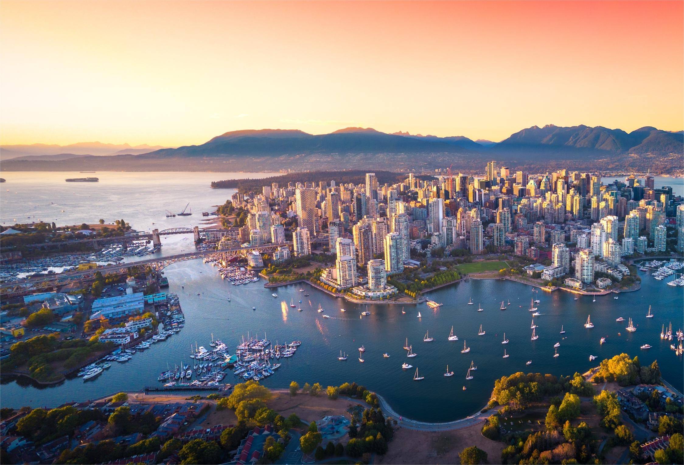 5-Day Western Canada Magnificent Tour from Vancouver to Calgary: Yoho National Park, Icefields Parkway, Lake Louise and Athabasca Falls | Optional Glacier Experience