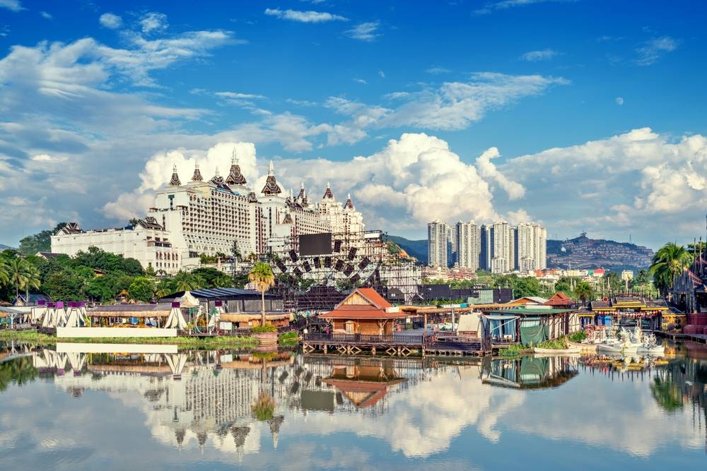 10-Day Follow the Footsteps of Tea and Horse Tour from Kunming: Pu’er, Xishuangbanna, Luang Prabang & Vientiane | Nannuo Mountain & Nakeli Village