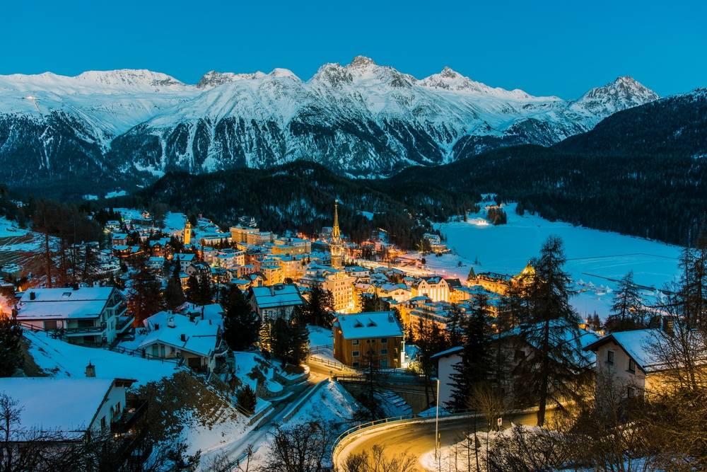 6-Day Northern Italy & Swiss Alps Tour from Milan: Bernina Train, St. Moritz, Lake Como, Verona & Cinque Terre