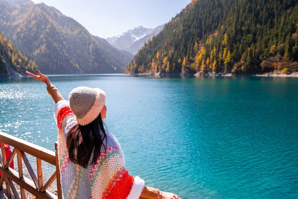 3-Day Jiuzhaigou & Huanglong High-Speed Rail Tour from Chengdu: UNESCO Scenery, Tibetan Culture & Gradual Altitude Acclimatization